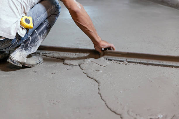 Best Affordable Concrete Contractor  in Kewaunee, WI